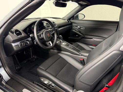 2025 Porsche 718 Boxster S