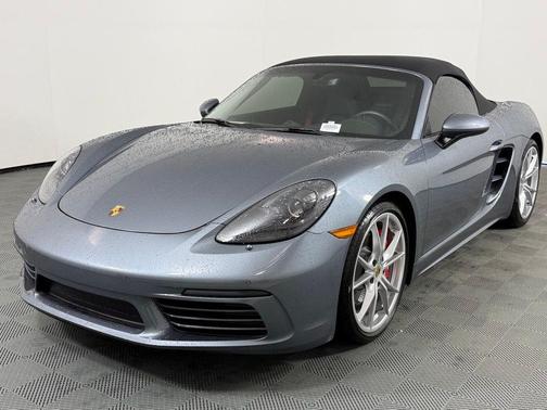 2025 Porsche 718 Boxster S