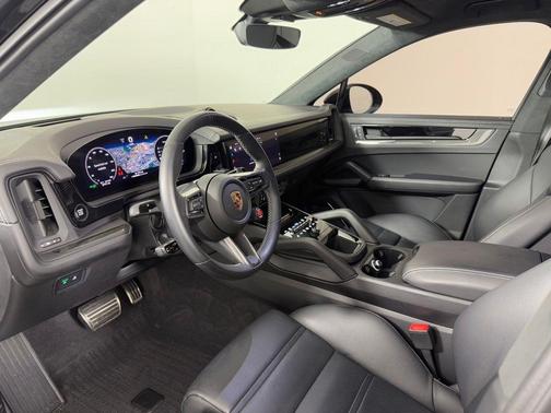 2024 Porsche Cayenne Turbo GT