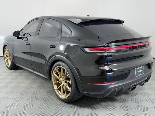 2024 Porsche Cayenne Turbo GT