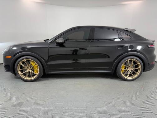 2024 Porsche Cayenne Turbo GT