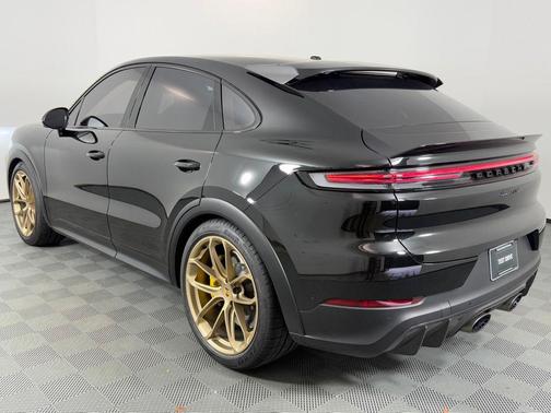 2024 Porsche Cayenne Turbo GT