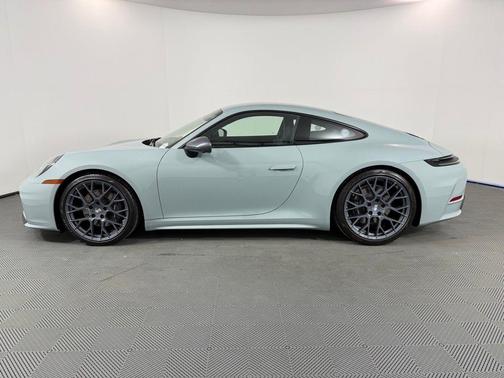2025 Porsche 911 Carrera T