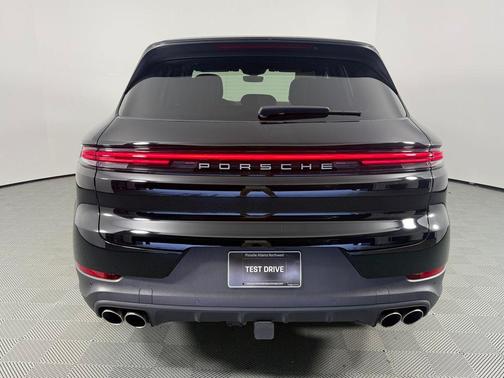 2024 Porsche Cayenne S