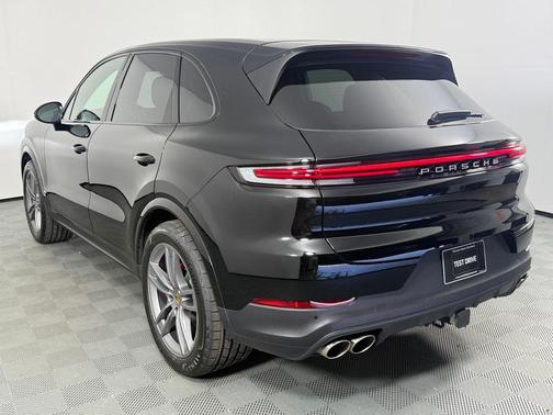 2024 Porsche Cayenne S