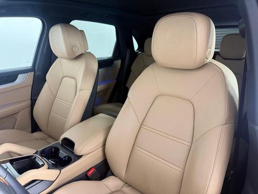 2025 Porsche Cayenne E-Hybrid AWD