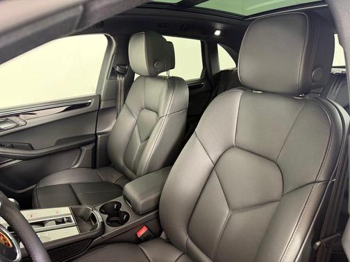 Dolomite Gray 2026 Porsche Macan Base