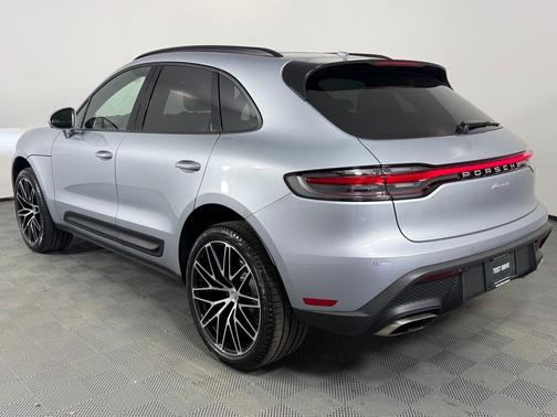 Dolomite Gray 2026 Porsche Macan Base