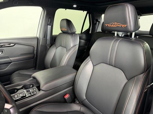 Platinum White Pearl 2023 Honda Pilot TrailSport
