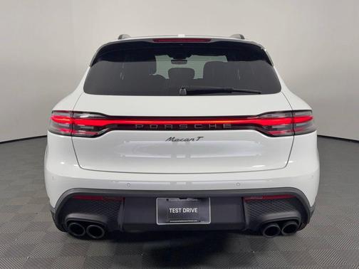 2025 Porsche Macan T