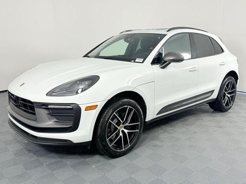 2025 Porsche Macan T