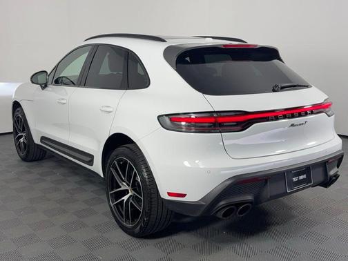 2025 Porsche Macan T