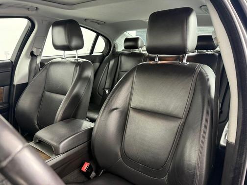 2013 Jaguar XF SC