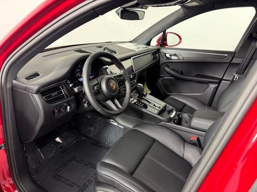 2026 Porsche Macan GTS