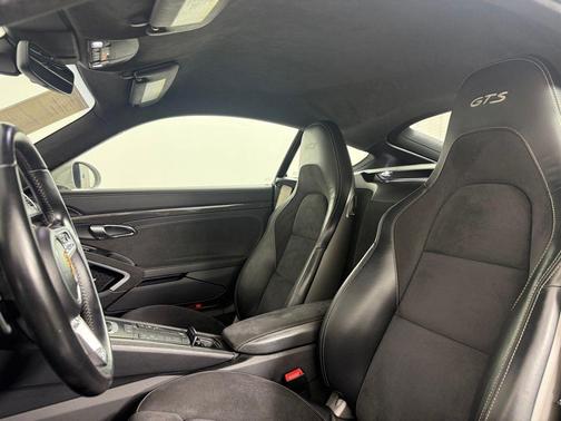 2021 Porsche 718 Cayman GTS 4.0