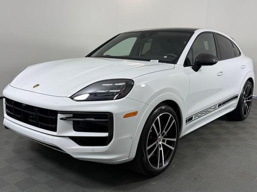 2025 Porsche Cayenne GTS