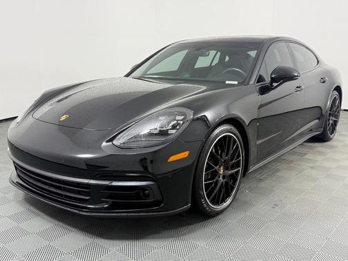 2019 Porsche Panamera Base