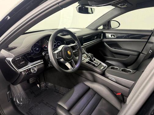 2019 Porsche Panamera Base