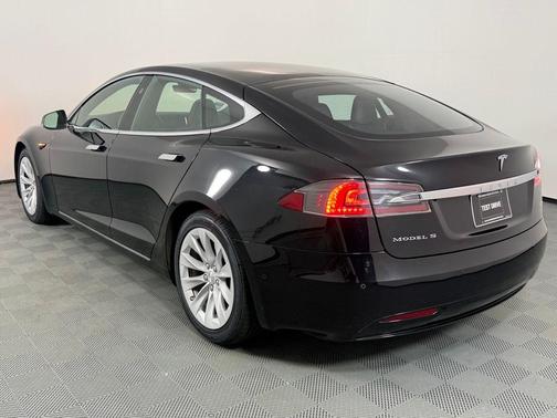 2018 Tesla Model S 75D