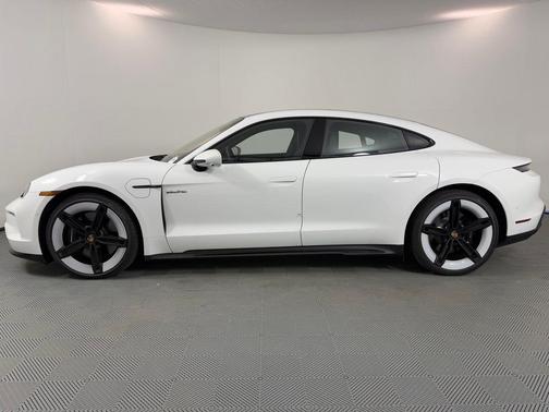 2026 Porsche Taycan GTS