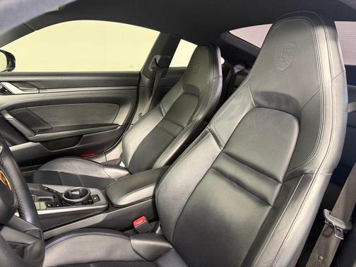 2020 Porsche 911 Carrera 4S