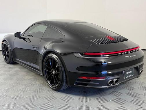 2020 Porsche 911 Carrera 4S