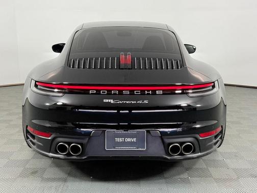 2020 Porsche 911 Carrera 4S