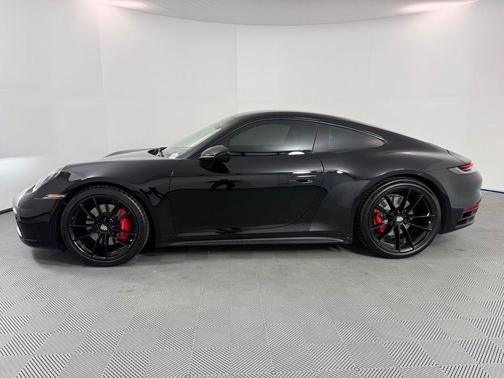 2020 Porsche 911 Carrera 4S