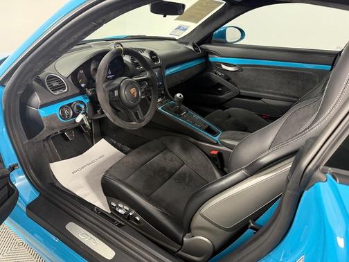 2020 Porsche 718 Cayman GT4