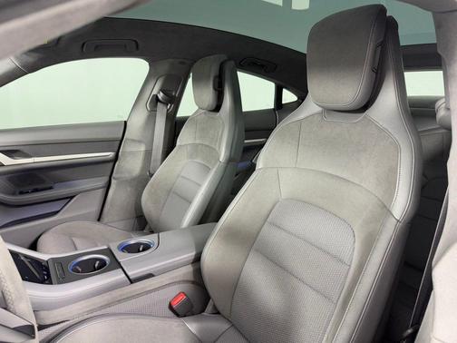 2024 Porsche Taycan 4S