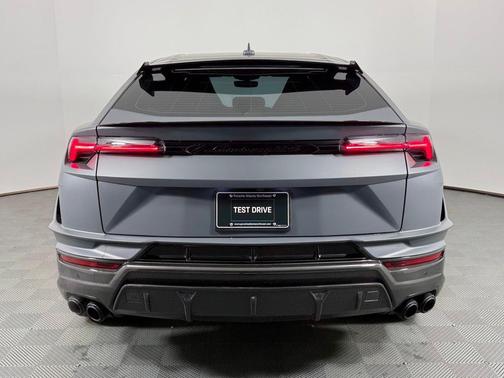 2024 Lamborghini Urus Performante