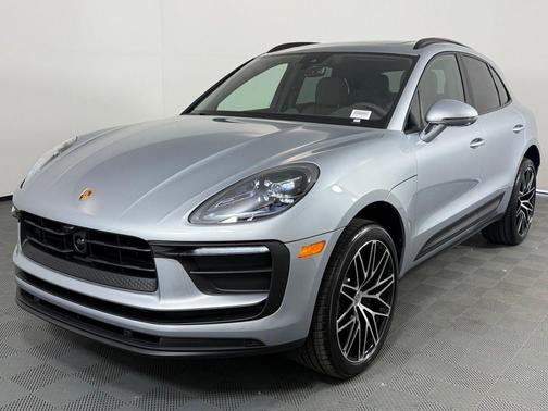 2026 Porsche Macan Base