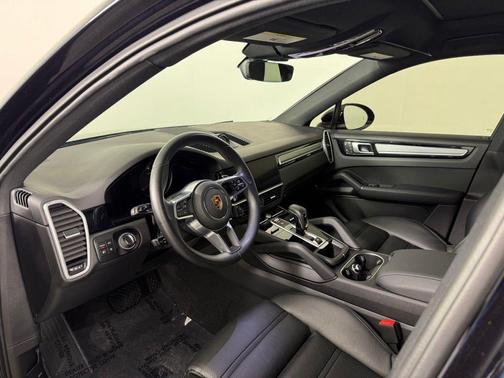 Moonlight Blue Metallic 2023 Porsche Cayenne Platinum Edition