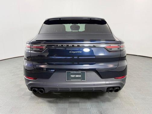 Moonlight Blue Metallic 2023 Porsche Cayenne Platinum Edition