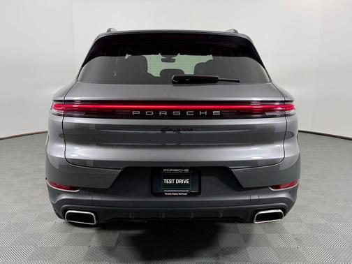 2026 Porsche Cayenne AWD