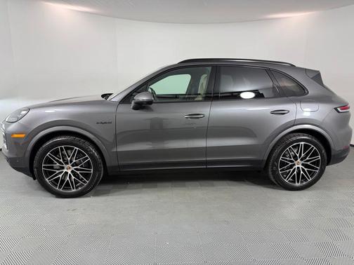 2026 Porsche Cayenne AWD