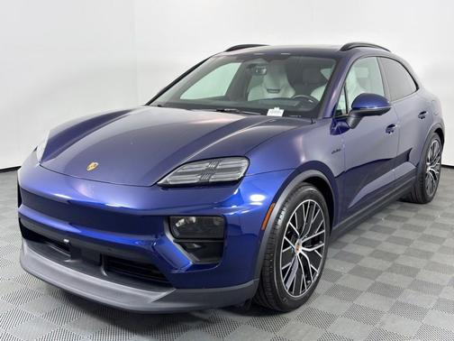 Gentian Blue Metallic 2025 Porsche Macan 4S