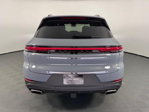 2025 Porsche Cayenne Base