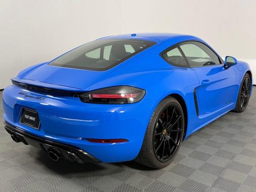 2023 Porsche 718 Cayman GTS 4.0