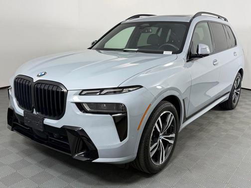 Brooklyn Gray Metallic 2023 BMW X7 xDrive40i