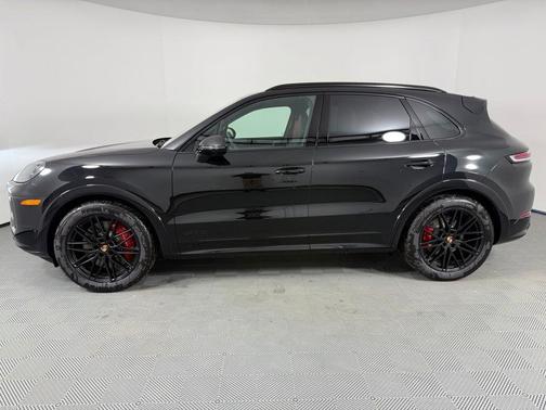 2026 Porsche Cayenne GTS