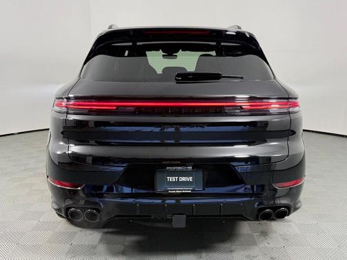 2026 Porsche Cayenne GTS