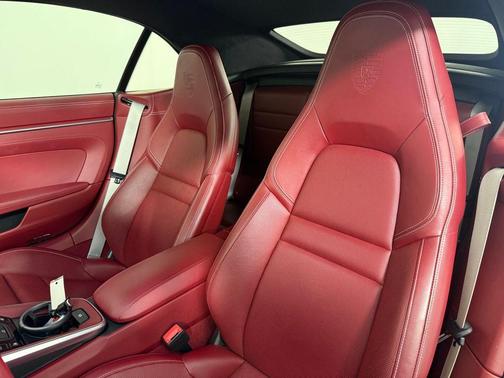 2022 Porsche 911 Carrera S