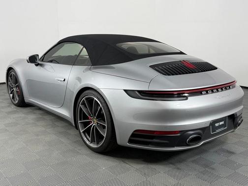 2022 Porsche 911 Carrera S