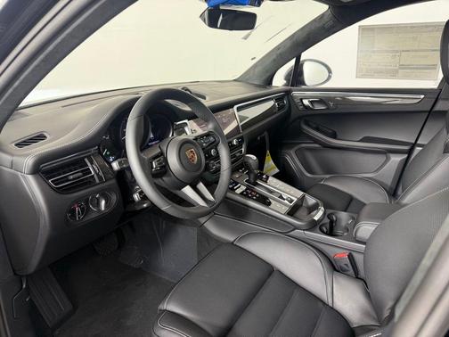 2025 Porsche Macan GTS