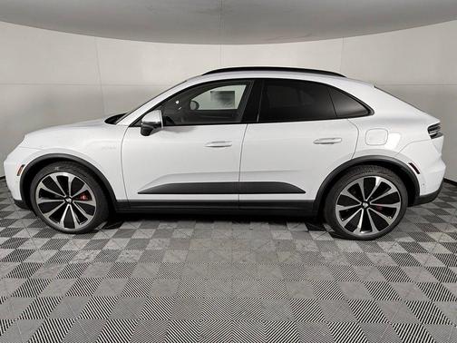 2025 Porsche Macan Electric 4S