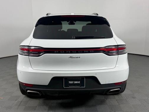 2020 Porsche Macan Base