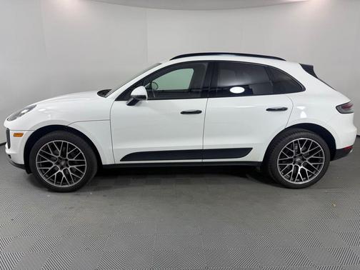 2020 Porsche Macan Base