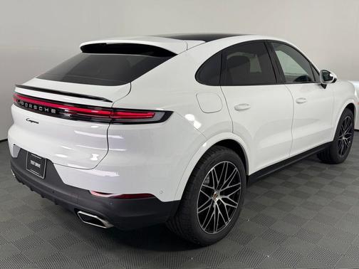 2025 Porsche Cayenne AWD