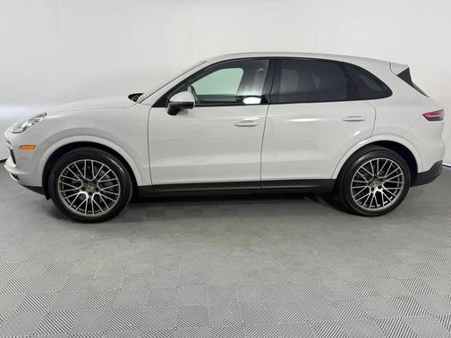 2023 Porsche Cayenne S Platinum Edition